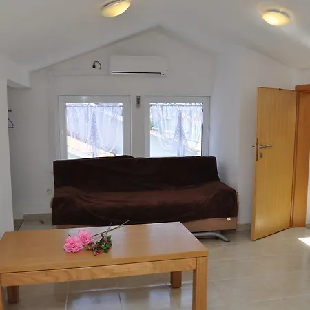 Apartmani Galeb Put Grande 25 Biograd Na Moru