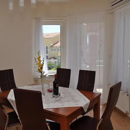 Apartmani Galeb Put Grande 25 *