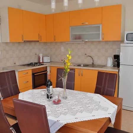 Apartment Apartmani Galeb Put Grande 25